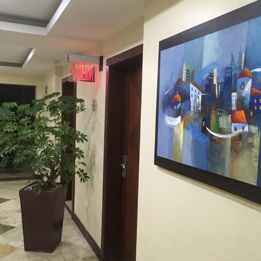 Suites Parque Real Quito Buitenkant foto